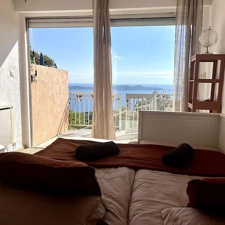 Avec Terrasse Privee Et Vue Exceptionnelle *