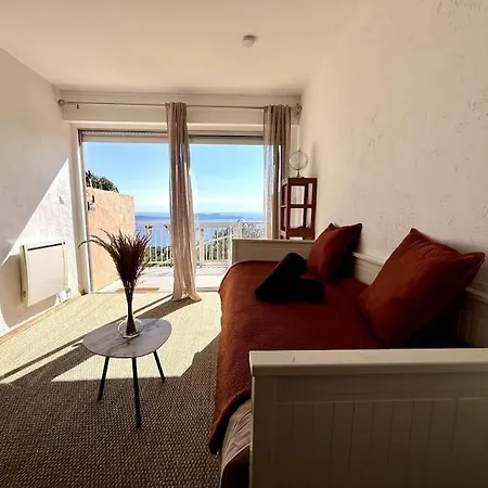 Avec Terrasse Privee Et Vue Exceptionnelle * 耶尔