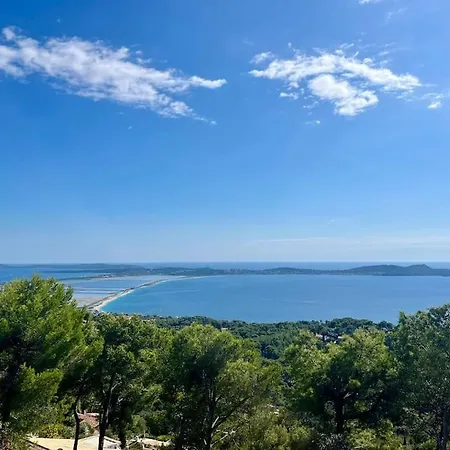 Avec Terrasse Privee Et Vue Exceptionnelle 耶尔